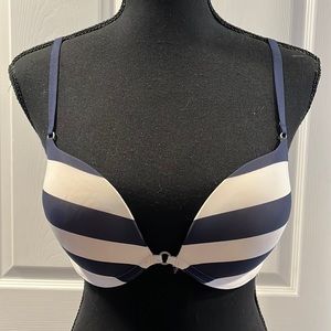 NWT Gilly Hicks Push ‘Em Up Plunge Padded Underwire Bra in White & Navy Sz 34D